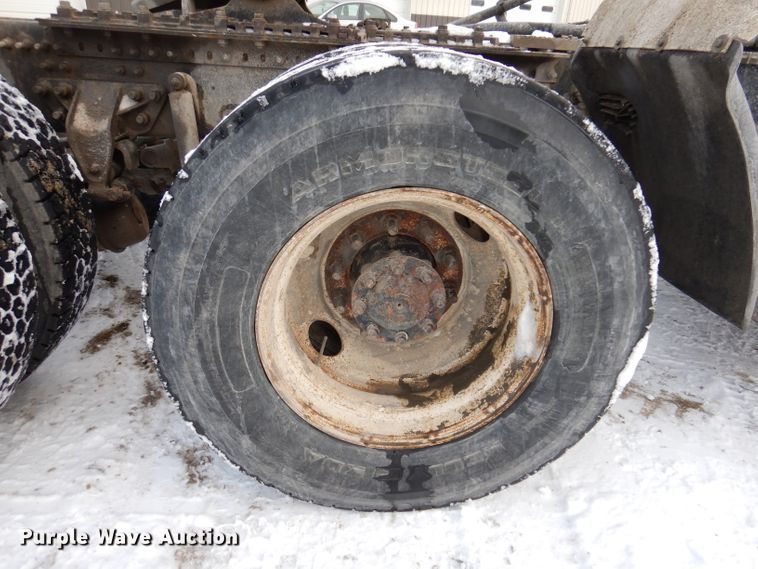 image for item KH9031 2009 Mack CXU613  semi truck