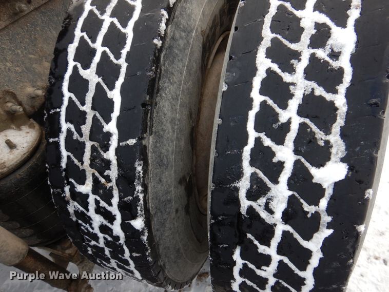 image for item KH9031 2009 Mack CXU613  semi truck