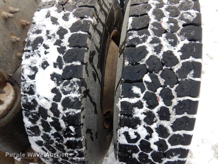 image for item KH9031 2009 Mack CXU613  semi truck