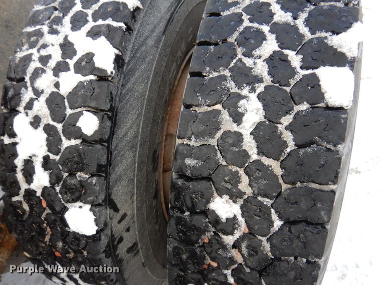 image for item KH9031 2009 Mack CXU613  semi truck