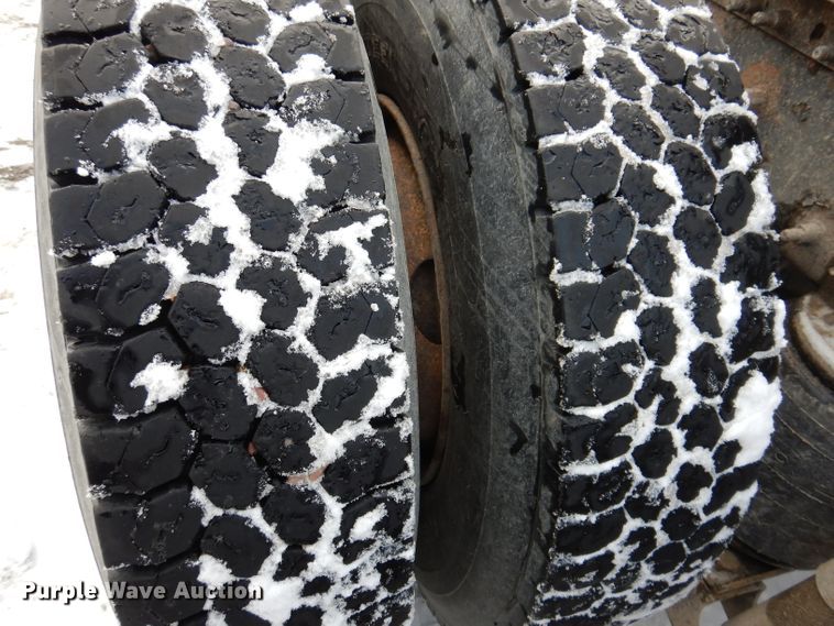 image for item KH9031 2009 Mack CXU613  semi truck