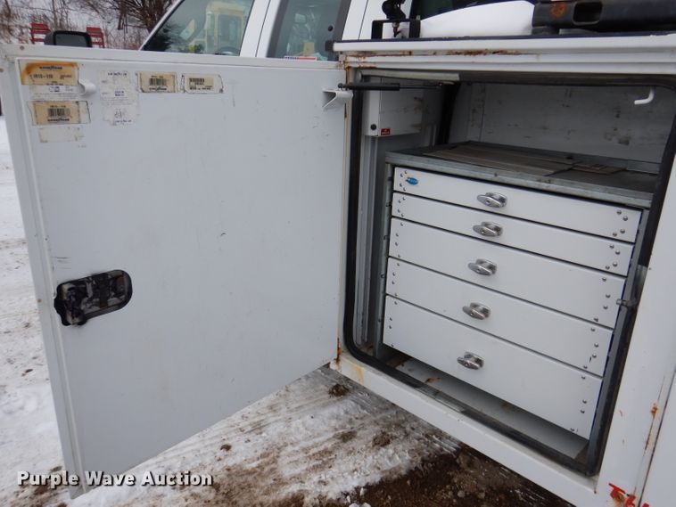 image for item KH9032 2013 Ford F450 Super Duty  SuperCab utility / service truck