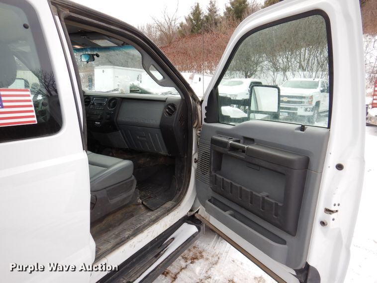 image for item KH9032 2013 Ford F450 Super Duty  SuperCab utility / service truck