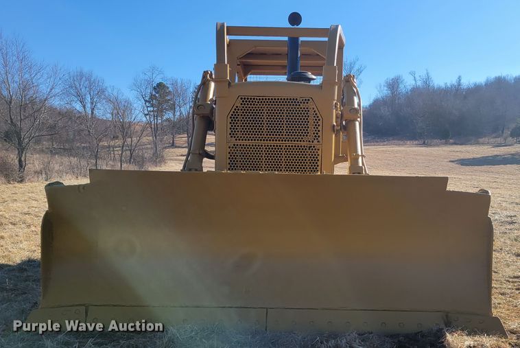 image for item KH9837 1971 Caterpillar D8H  dozer