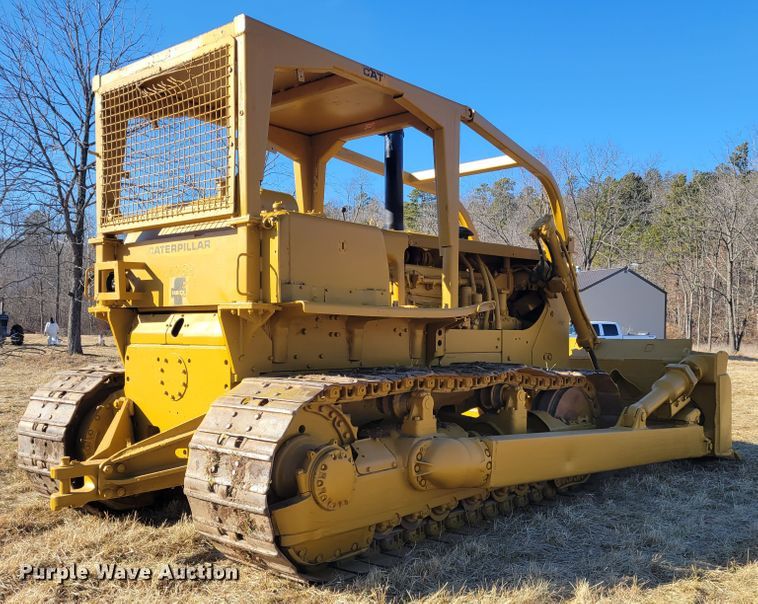 image for item KH9837 1971 Caterpillar D8H  dozer