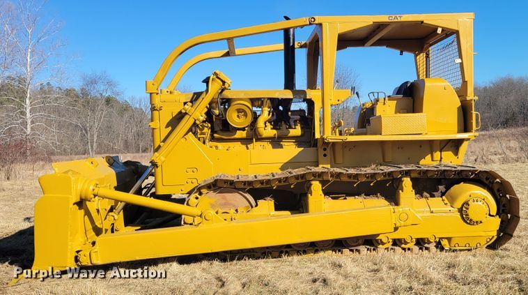 image for item KH9837 1971 Caterpillar D8H  dozer