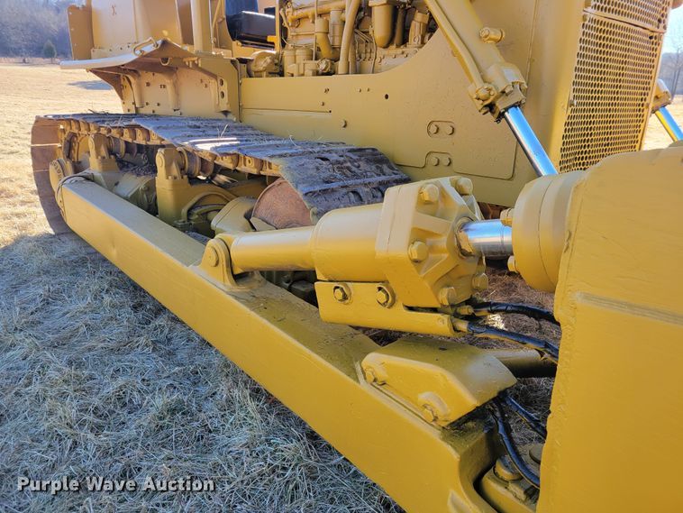 image for item KH9837 1971 Caterpillar D8H  dozer