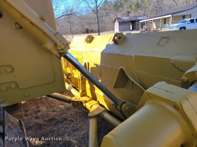 image for item KH9837 1971 Caterpillar D8H  dozer