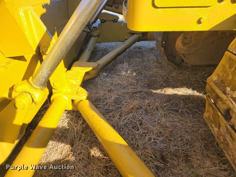 image for item KH9837 1971 Caterpillar D8H  dozer