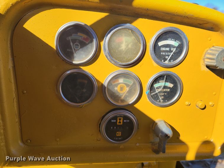 image for item KH9837 1971 Caterpillar D8H  dozer