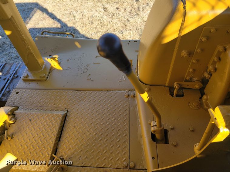 image for item KH9837 1971 Caterpillar D8H  dozer