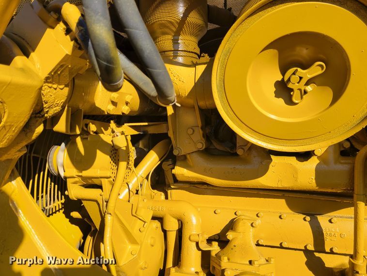 image for item KH9837 1971 Caterpillar D8H  dozer