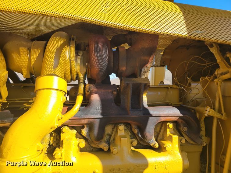 image for item KH9837 1971 Caterpillar D8H  dozer