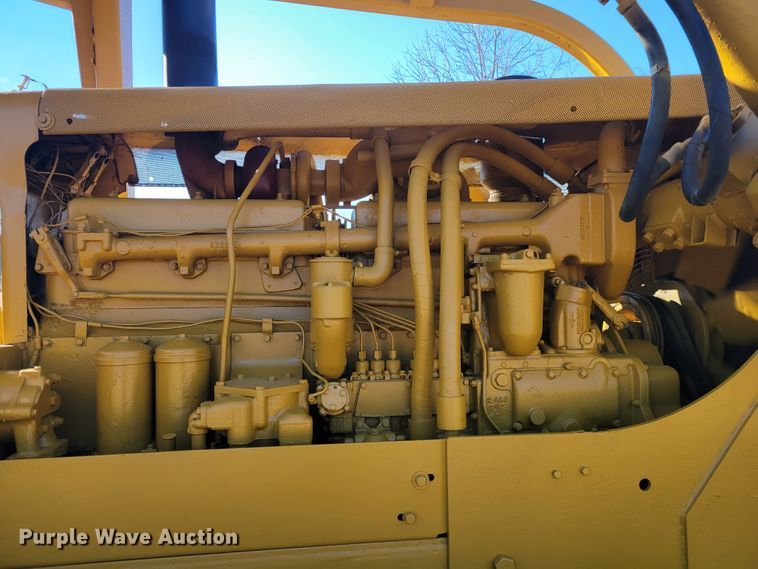 image for item KH9837 1971 Caterpillar D8H  dozer