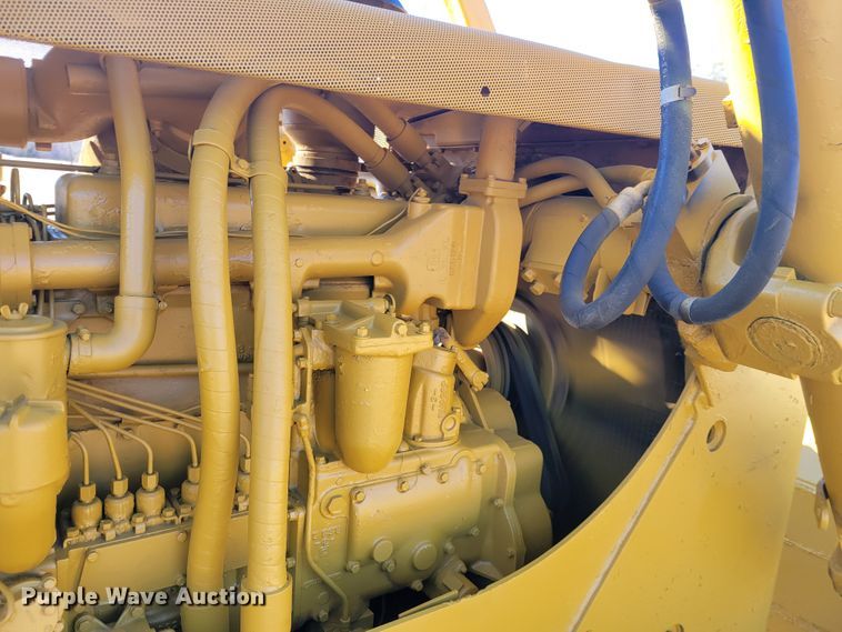 image for item KH9837 1971 Caterpillar D8H  dozer