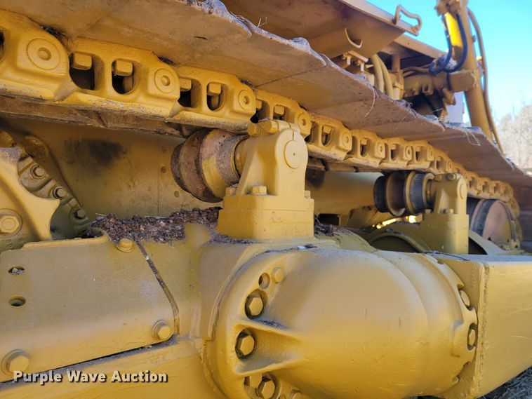 image for item KH9837 1971 Caterpillar D8H  dozer