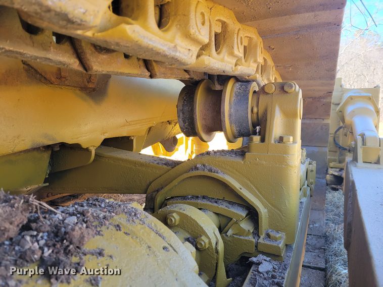 image for item KH9837 1971 Caterpillar D8H  dozer