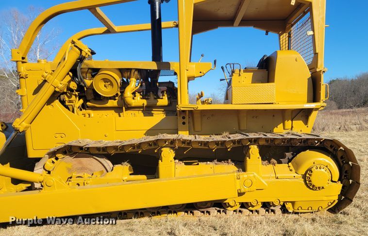 image for item KH9837 1971 Caterpillar D8H  dozer