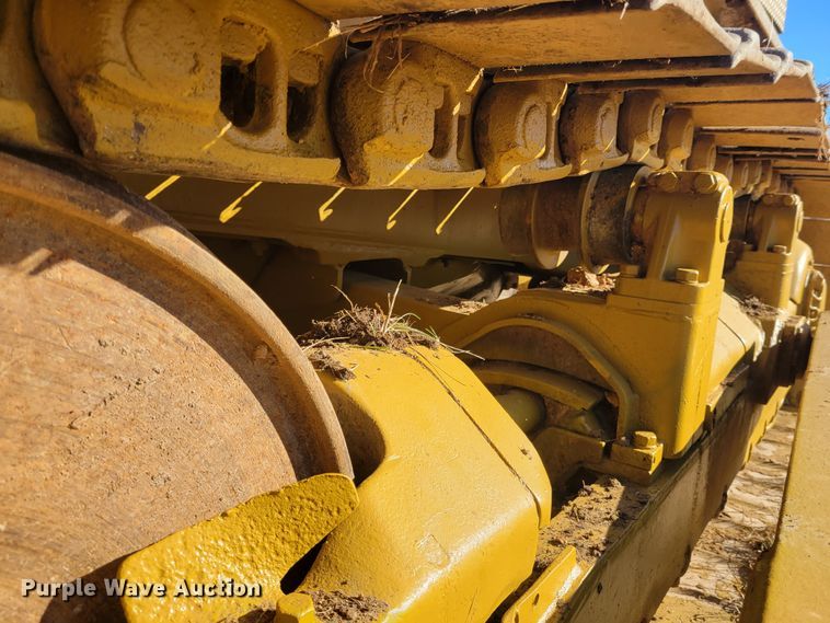 image for item KH9837 1971 Caterpillar D8H  dozer