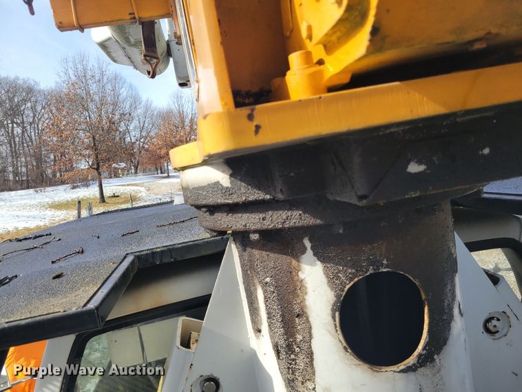 image for item KH9855 1997 GMC C7500  forestry bucket truck