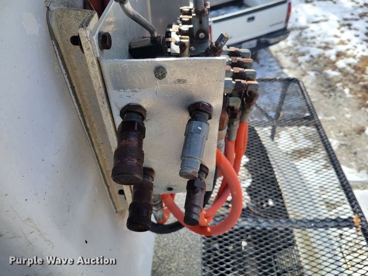 image for item KH9855 1997 GMC C7500  forestry bucket truck