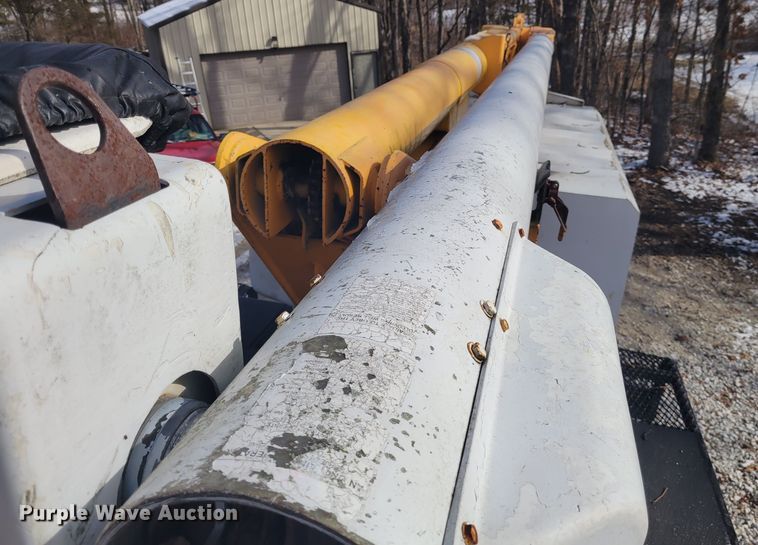 image for item KH9855 1997 GMC C7500  forestry bucket truck