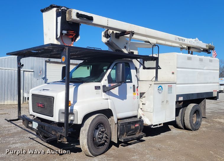 image for item KH9890 2008 GMC C7500  forestry bucket truck