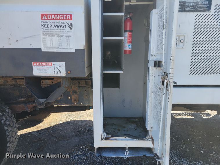 image for item KH9890 2008 GMC C7500  forestry bucket truck