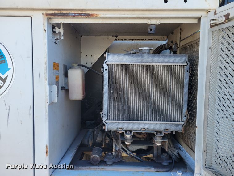 image for item KH9890 2008 GMC C7500  forestry bucket truck