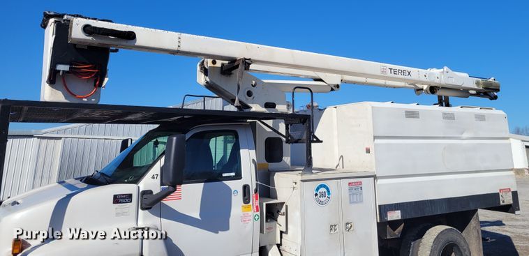 image for item KH9890 2008 GMC C7500  forestry bucket truck