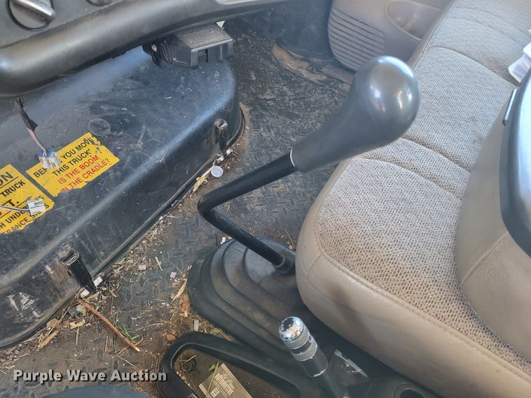 image for item KH9890 2008 GMC C7500  forestry bucket truck