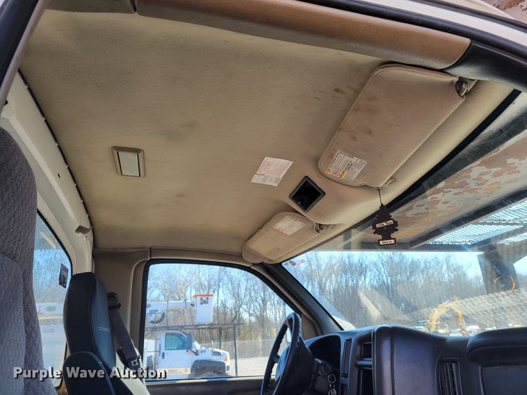 image for item KH9890 2008 GMC C7500  forestry bucket truck