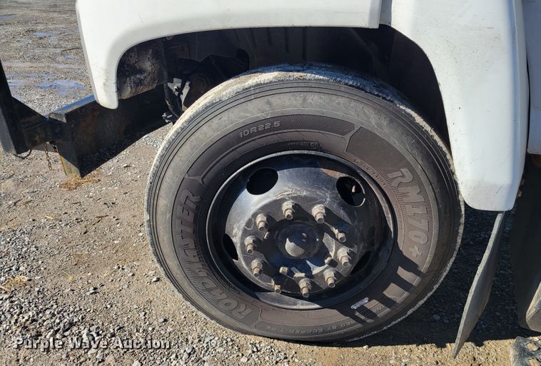 image for item KH9890 2008 GMC C7500  forestry bucket truck