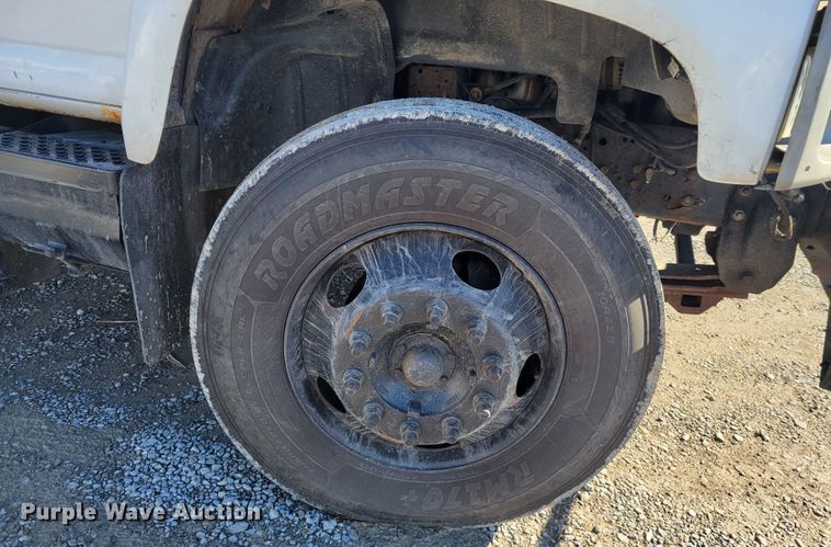 image for item KH9890 2008 GMC C7500  forestry bucket truck