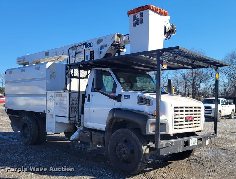image for item KH9891 2006 GMC C7500  forestry bucket truck