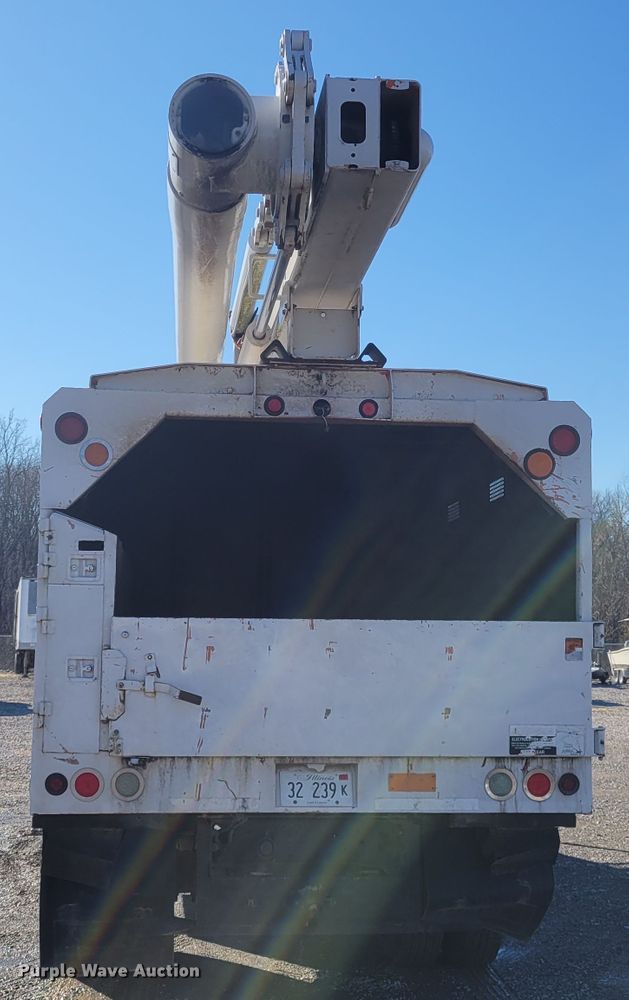 image for item KH9891 2006 GMC C7500  forestry bucket truck