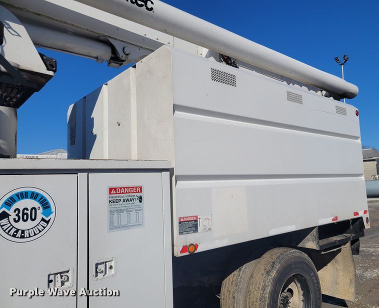 image for item KH9891 2006 GMC C7500  forestry bucket truck