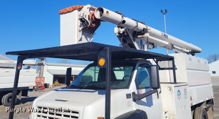 image for item KH9891 2006 GMC C7500  forestry bucket truck