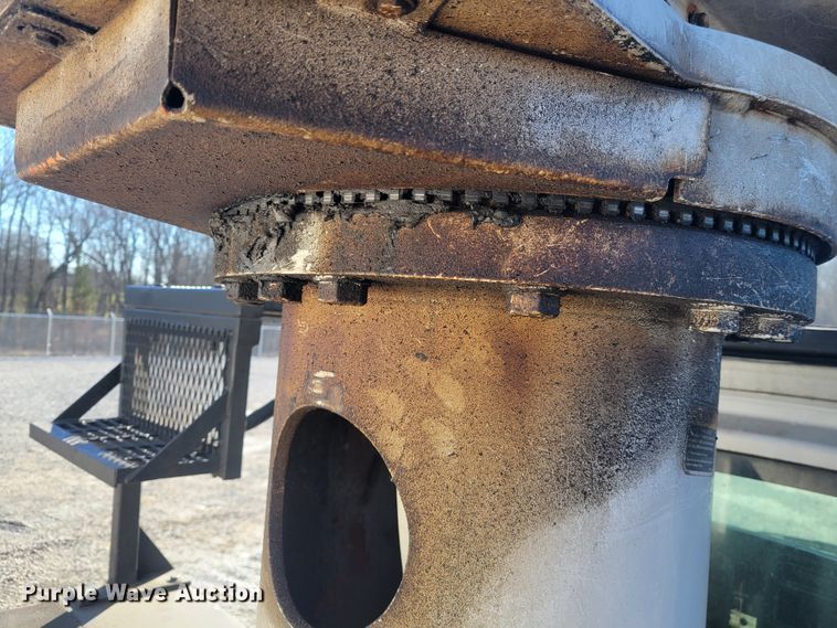 image for item KH9891 2006 GMC C7500  forestry bucket truck