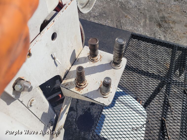 image for item KH9891 2006 GMC C7500  forestry bucket truck