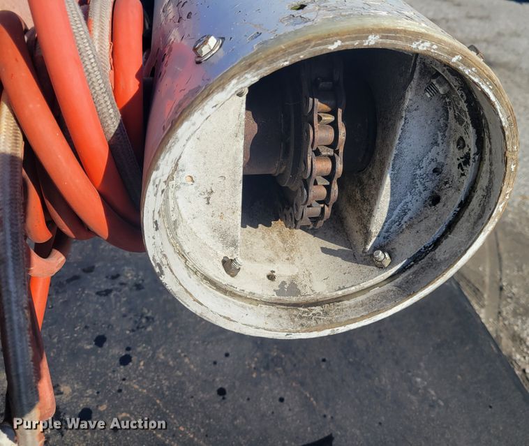 image for item KH9891 2006 GMC C7500  forestry bucket truck