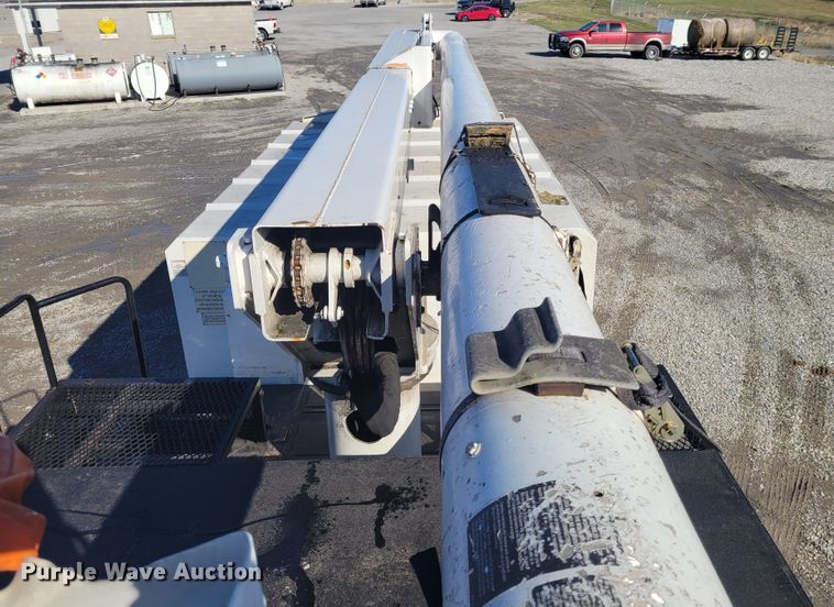 image for item KH9891 2006 GMC C7500  forestry bucket truck