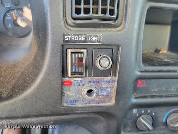 image for item KH9891 2006 GMC C7500  forestry bucket truck