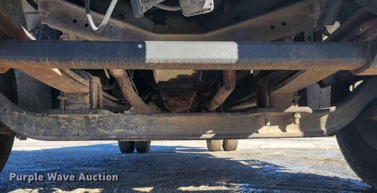 image for item KH9891 2006 GMC C7500  forestry bucket truck