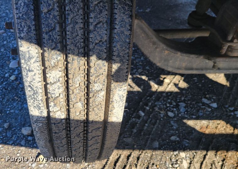 image for item KH9891 2006 GMC C7500  forestry bucket truck