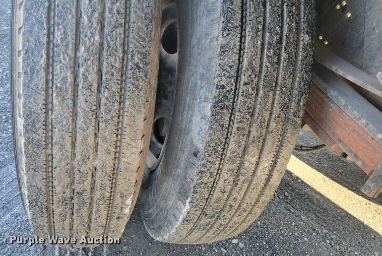 image for item KH9891 2006 GMC C7500  forestry bucket truck