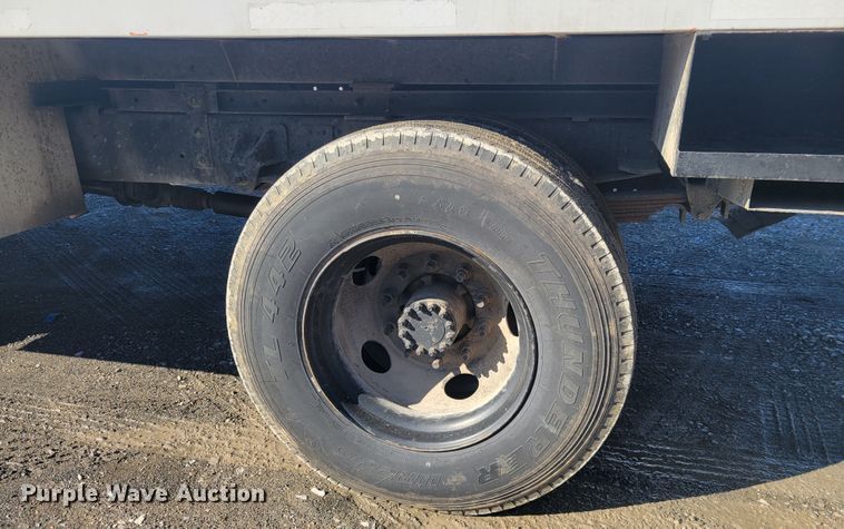 image for item KH9891 2006 GMC C7500  forestry bucket truck