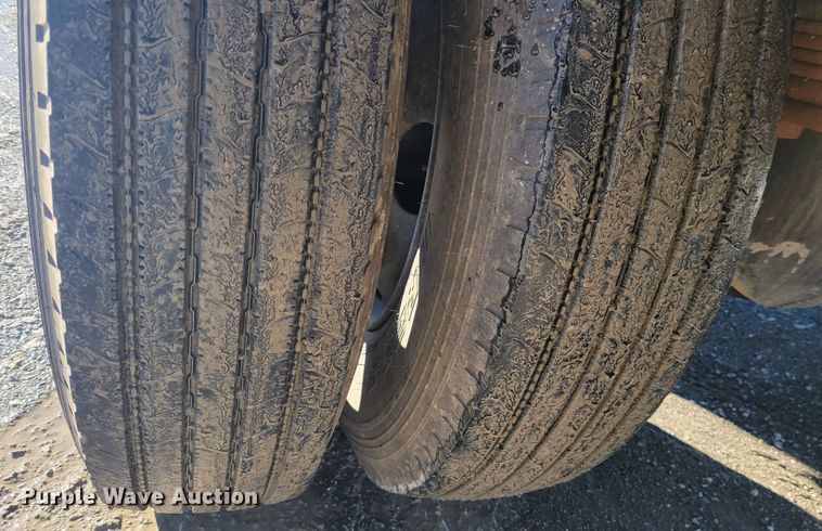 image for item KH9891 2006 GMC C7500  forestry bucket truck