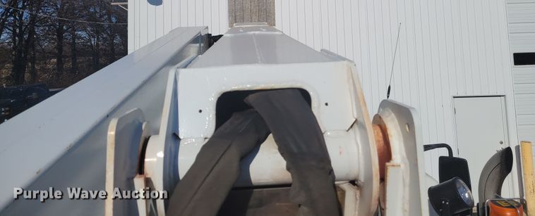 image for item KH9892 2011 International DuraStar 4400  bucket truck