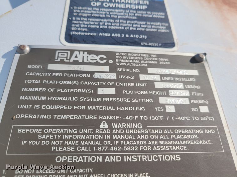 image for item KH9892 2011 International DuraStar 4400  bucket truck